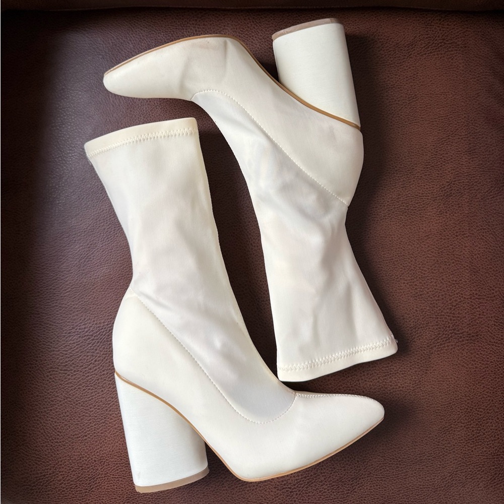 Pretty Little Thing White Boots Size 7